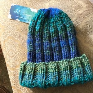❤️SALE NWT Handknit artisan hat